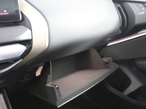 Used 2025 BMW X3 xDrive30i w/ Premium Package image 32