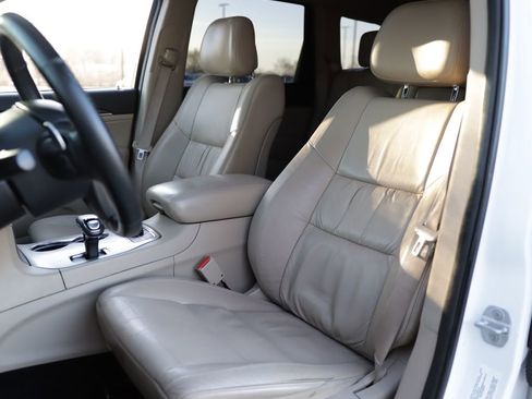 Used 2014 Jeep Grand Cherokee Limited image 21