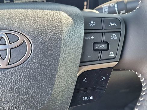 Used 2026 Toyota Camry SE w/ Convenience Package FWD image 15