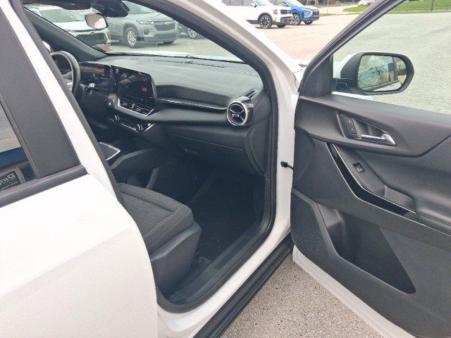 Used 2025 Chevrolet Equinox LT FWD image 40