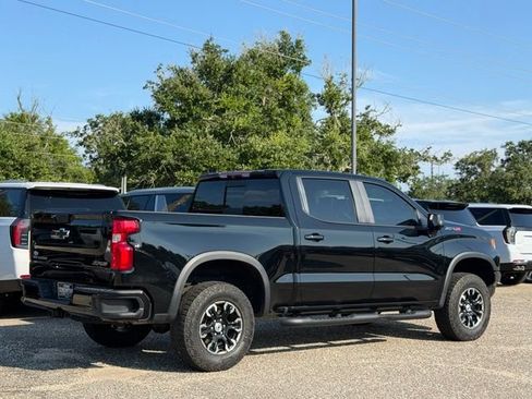 Used 2023 Chevrolet Silverado 1500 ZR2 AWD/4WD image 5