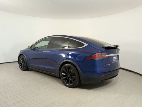 Used 2018 Tesla Model X 75D AWD/4WD image 3