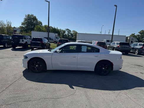 Used 2021 Dodge Charger SXT w/ Leather Interior Group RWD image 6