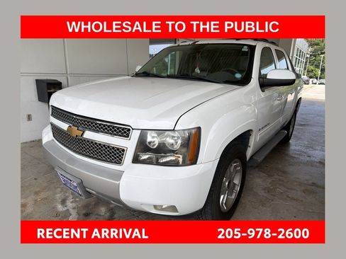 Used 2012 Chevrolet Avalanche LT w/ Suspension Package, Off-Road AWD/4WD image 1