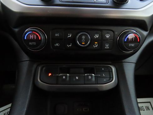 Used 2023 GMC Acadia AT4 w/ Technology Package image 27