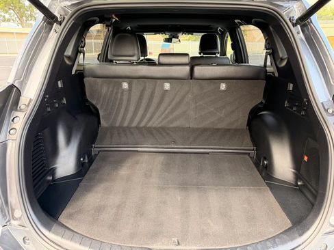 Used 2018 Toyota RAV4 SE AWD/4WD image 13