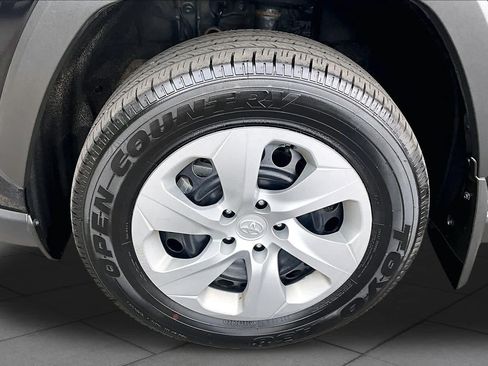Used 2025 Toyota RAV4 LE AWD/4WD image 11