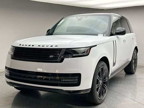 Used 2025 Land Rover Range Rover SE image 1