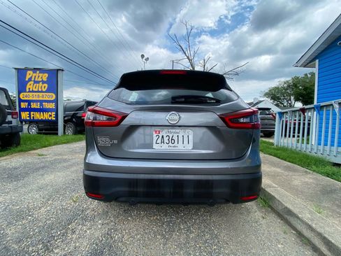 Used 2021 Nissan Rogue Sport S image 5