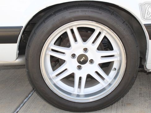 Used 1989 Ford Mustang LX RWD image 9