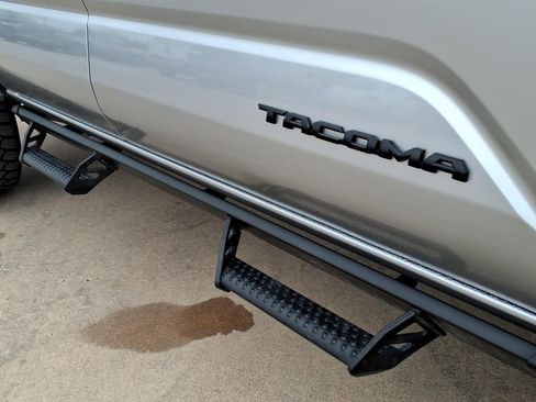 Used 2024 Toyota Tacoma TRD Sport image 24