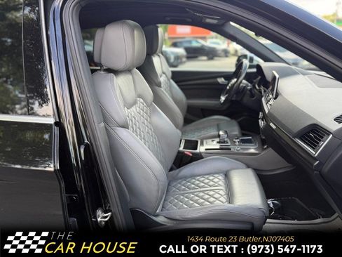 Used 2018 Audi SQ5 Premium Plus w/ S Sport Package AWD/4WD image 25