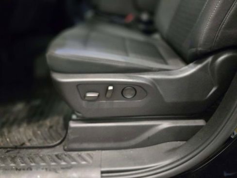 Certified 2024 Chevrolet Silverado 1500 Custom image 30