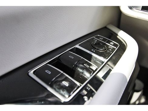 New 2027 Cadillac Vistiq Luxury AWD/4WD image 16