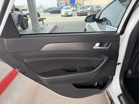 Used 2015 Hyundai Sonata Sport 2.0T FWD image 11