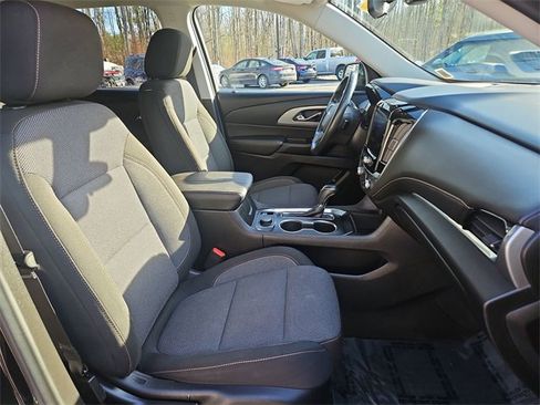 Used 2020 Chevrolet Traverse LT w/ Driver Confidence II Package image 27