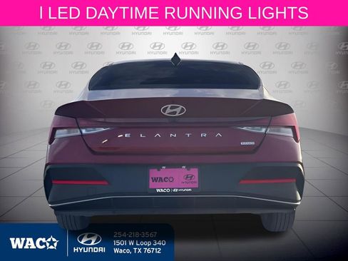 Used 2025 Hyundai Elantra Blue image 16