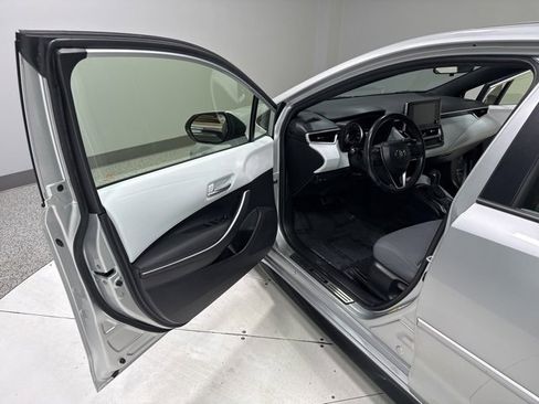 Used 2020 Toyota Corolla SE image 6