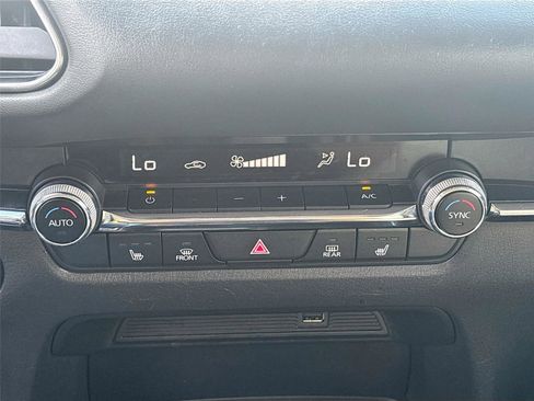 Used 2021 MAZDA CX-30 FWD 2.5 S w/ Premium Package image 17