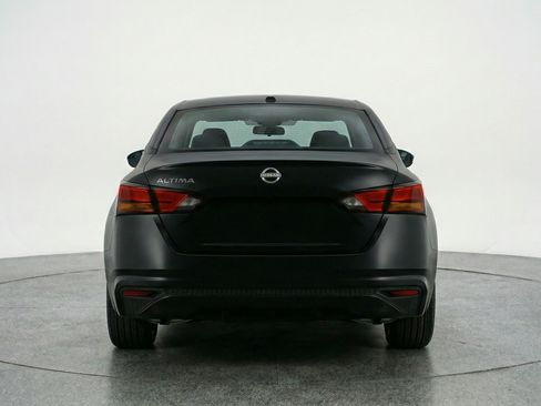 Used 2025 Nissan Altima 2.5 SV image 7