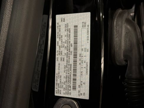Used 2024 Lincoln Corsair Grand Touring AWD/4WD image 28