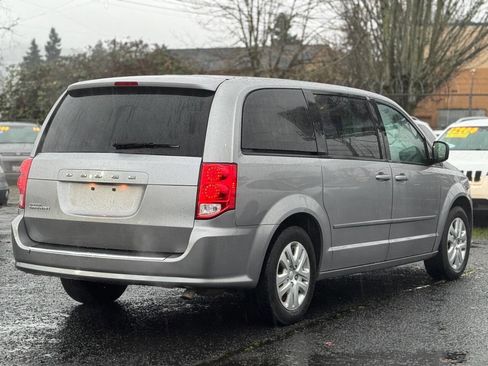 Used 2017 Dodge Grand Caravan SE w/ Power Window Group image 4