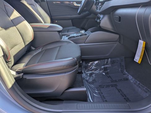 New 2026 Ford Escape ST-Line w/ Tech Pack #1 image 38