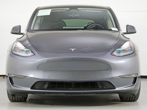Used 2022 Tesla Model Y Performance image 7
