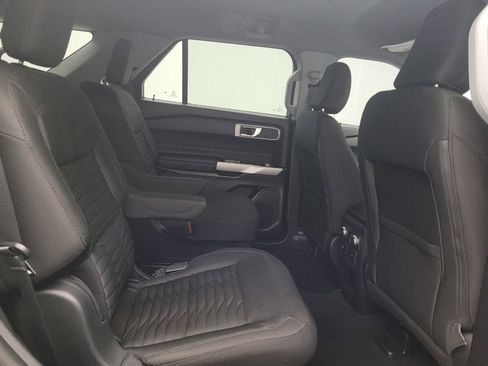 Used 2021 Ford Explorer XLT w/ Class III Trailer Tow Package AWD/4WD image 19