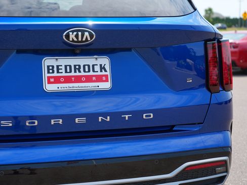 Used 2021 Kia Sorento S w/ Panoramic Sunroof Package FWD image 10