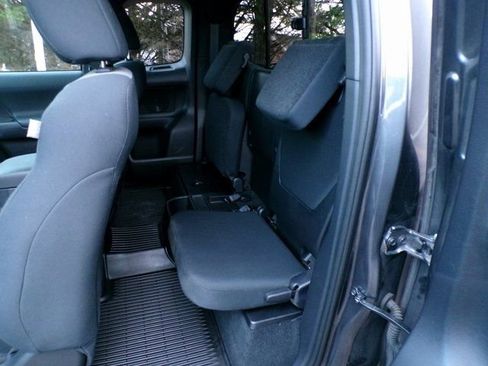 Used 2020 Toyota Tacoma TRD Sport image 8