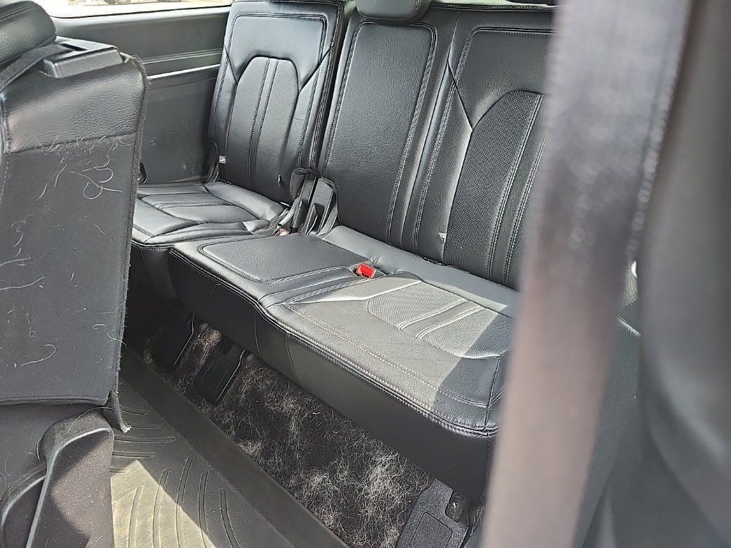Used 2020 Ford Expedition Limited w/ Equipment Group 301A AWD/4WD image 11