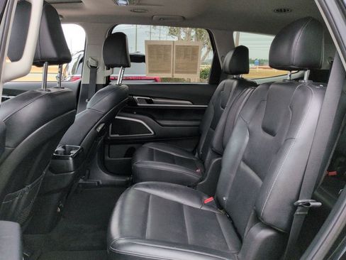 Certified 2022 Kia Telluride S FWD image 26