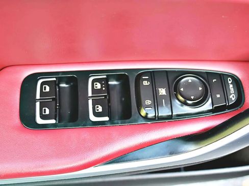 Used 2018 Kia Stinger GT2 image 10