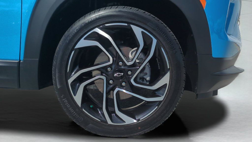 Used 2025 Chevrolet TrailBlazer RS w/ Convenience Package FWD image 10