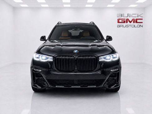 Used 2022 BMW X7 xDrive40i w/ M Sport Package AWD/4WD image 1