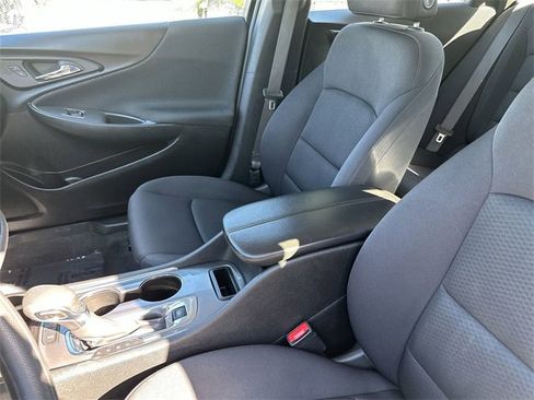 Used 2024 Chevrolet Malibu LT image 24