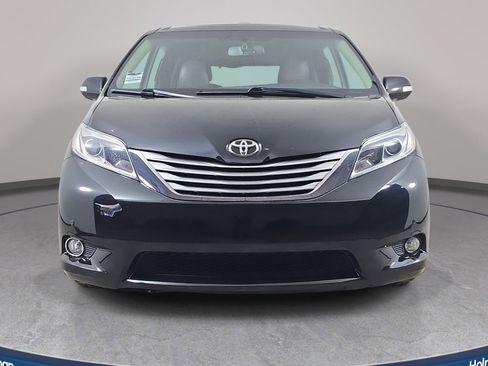 Used 2017 Toyota Sienna Limited Premium w/ Protection Package image 3