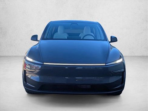 Used 2026 Tesla Model Y 2WD image 2