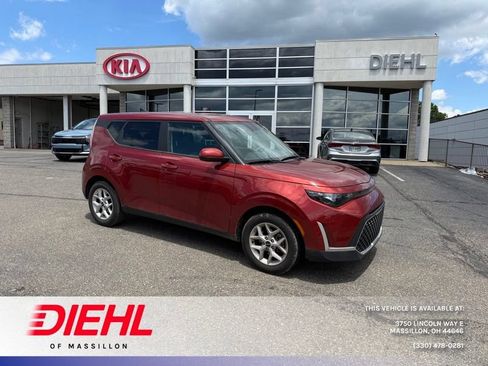 Certified 2025 Kia Soul LX w/ LX Technology Package FWD image 1