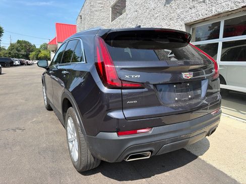 Used 2022 Cadillac XT4 Luxury w/ Cold Weather Package AWD/4WD image 3