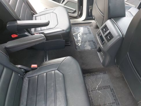 Used 2022 Volkswagen Atlas SEL Premium AWD/4WD image 11