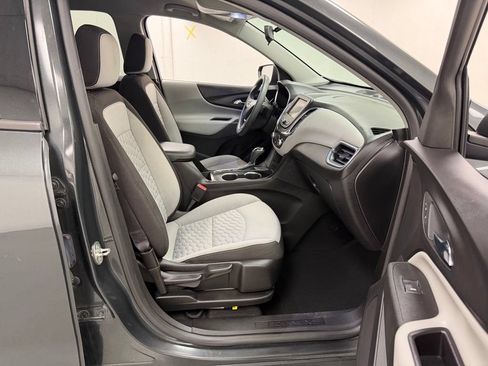 Used 2019 Chevrolet Equinox LS w/ LS Convenience Package FWD image 10