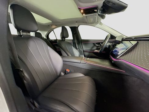 Used 2025 Mercedes-Benz E 350 Sedan image 29