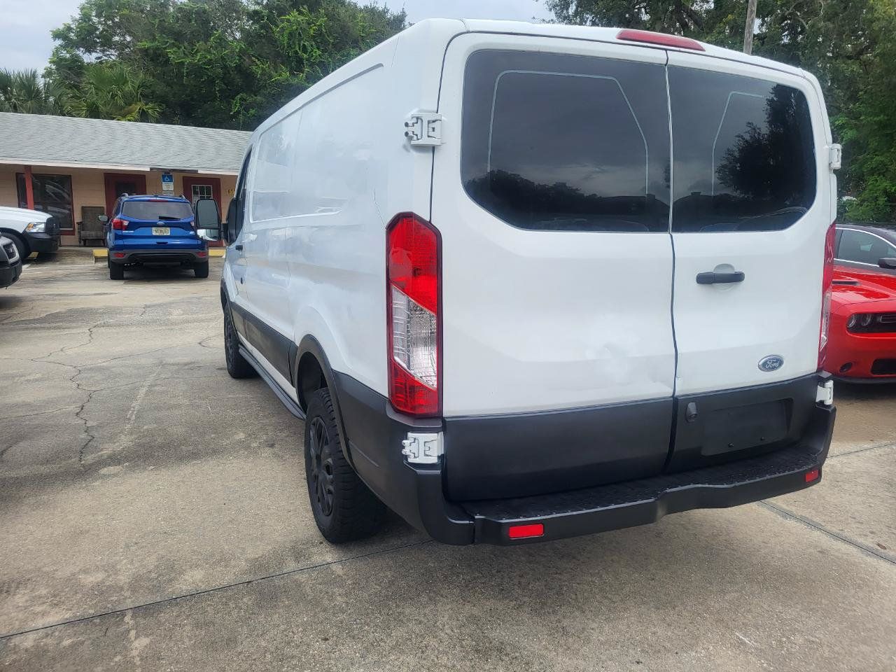 Used 2016 Ford Transit 250 130 Low Roof w/ Exterior Upgrade Package RWD image 33