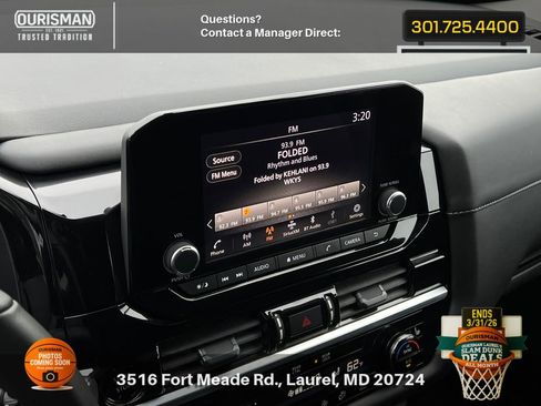 Used 2025 Nissan Pathfinder SV w/ SV Premium Package image 11