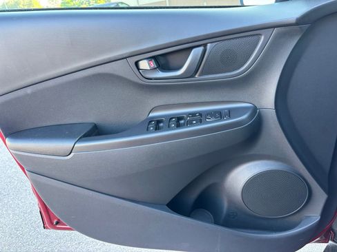 Used 2023 Hyundai Kona SEL w/ Cargo Package image 6