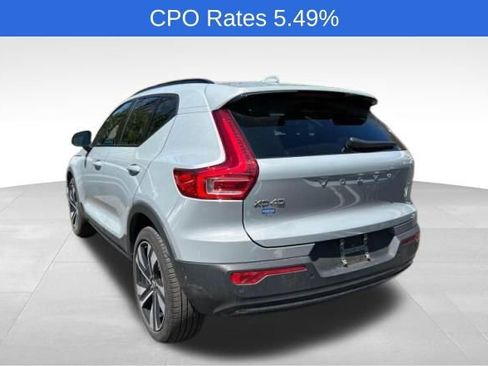 Used 2024 Volvo XC40 B5 Plus w/ Protection Package Premier AWD/4WD image 3