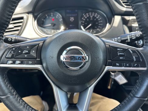 Used 2020 Nissan Rogue S AWD/4WD image 23