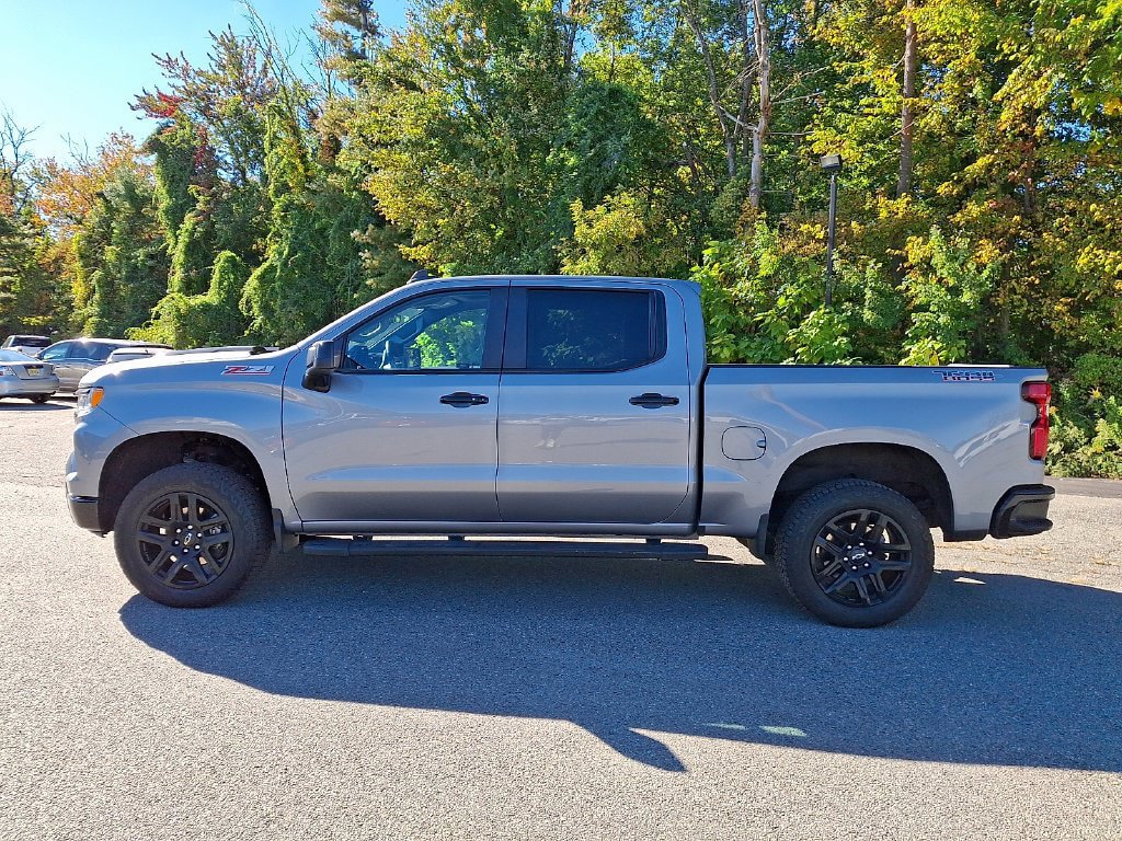 Used 2024 Chevrolet Silverado 1500 LT Trail Boss w/ Protection Package AWD/4WD image 4